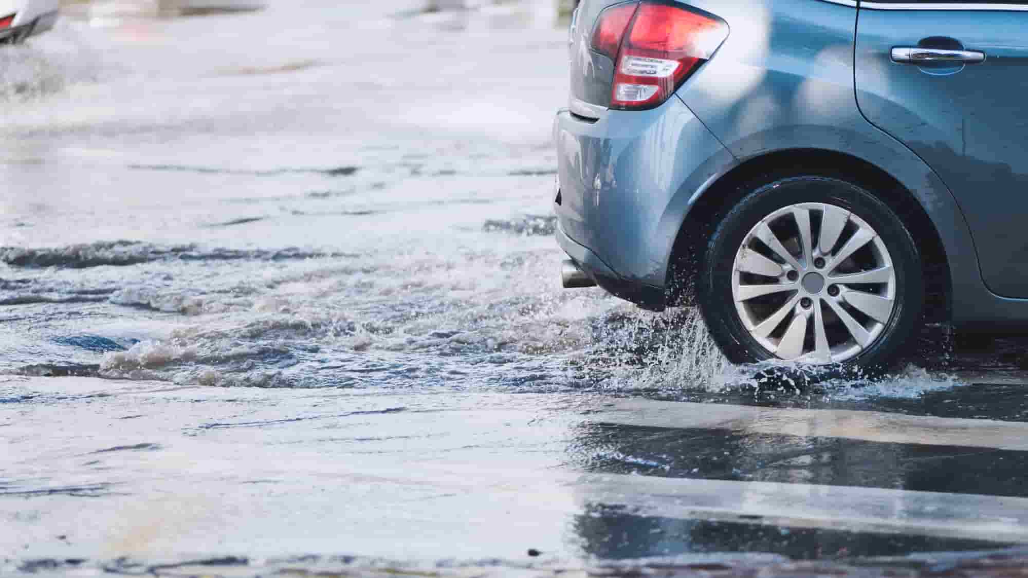 コンクリート　雨の影響　中止基準